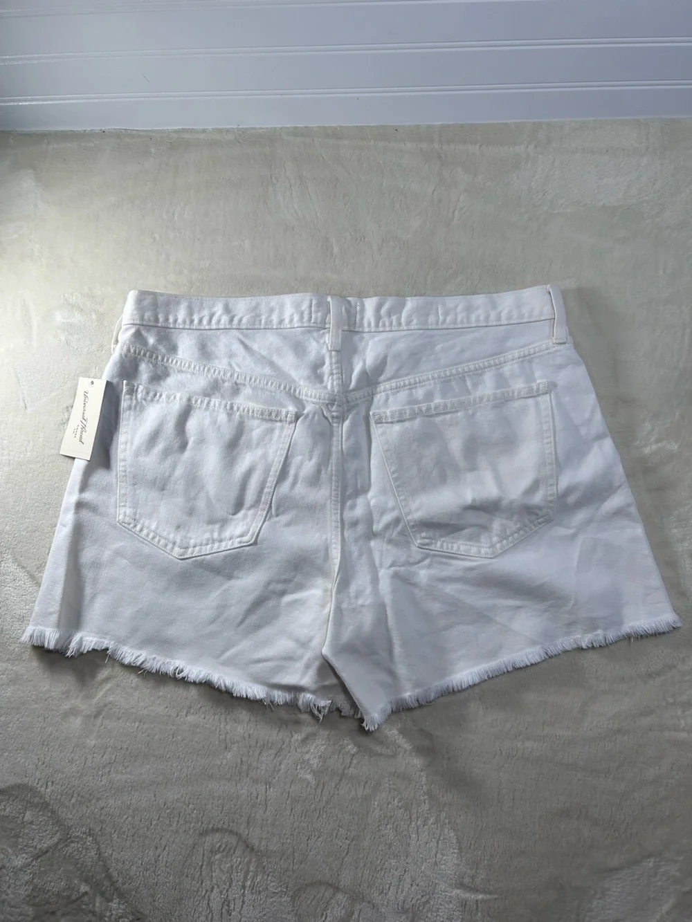 NWT Sz 14 - White 90s Baggy Denim Jean Shorts - Mid Rise Frayed Universal Thread